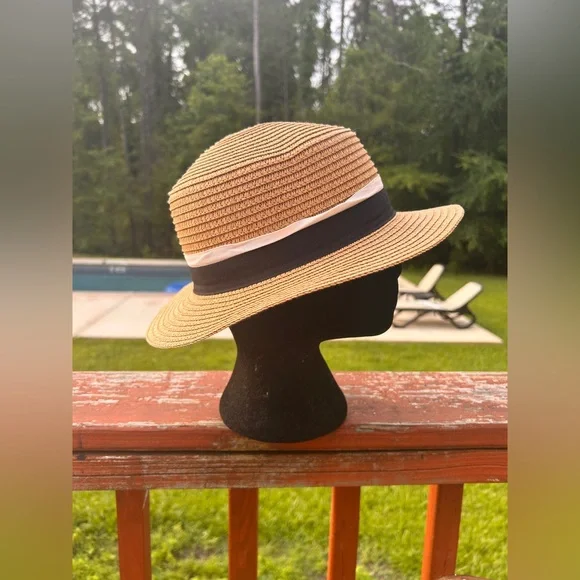 Unisex Tan Straw short Brim Banded Boater Hat - Picture 3 of 3